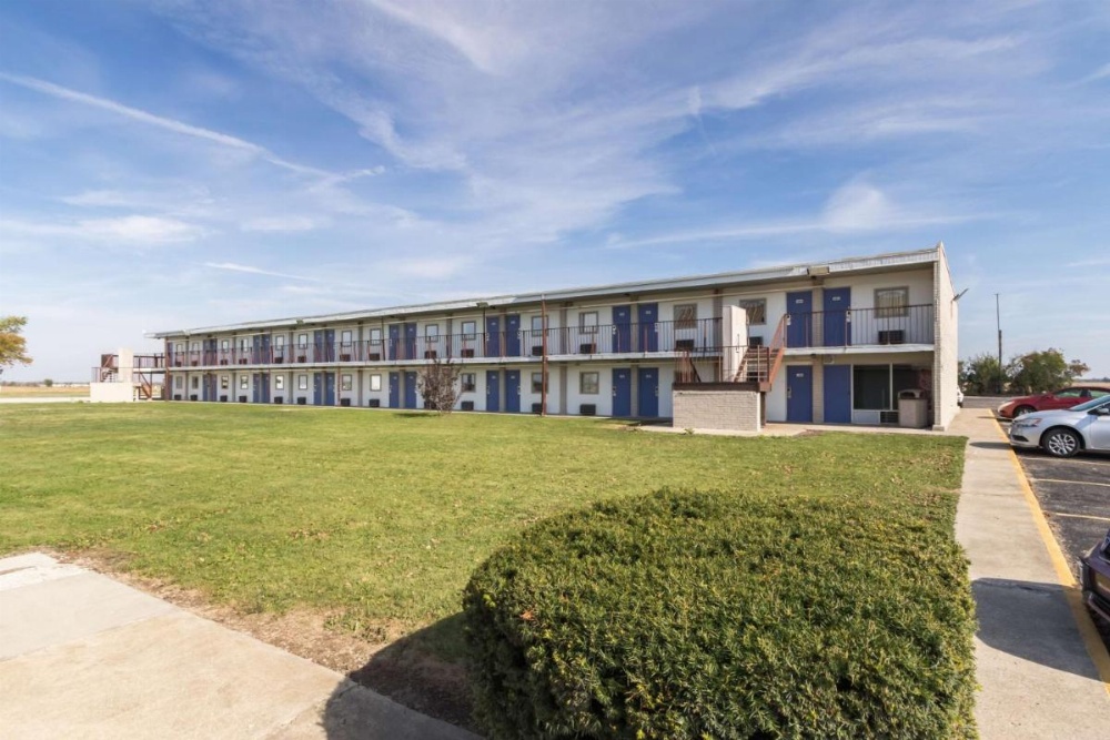 Motel 6-Mattoon, IL Image 11