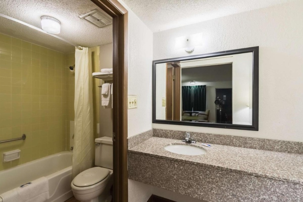 Motel 6-Mattoon, IL Image 28