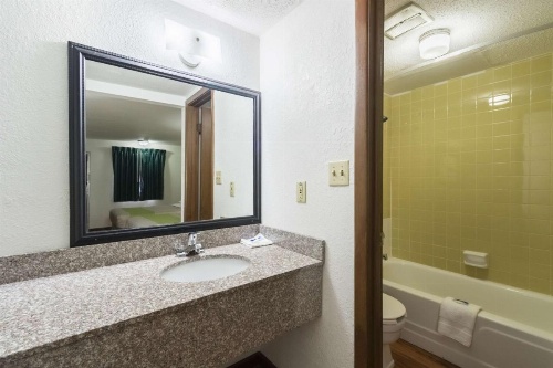 Motel 6-Mattoon, IL image 29