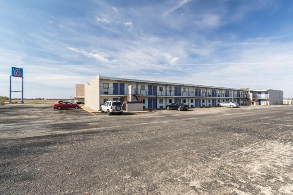Motel 6-Mattoon, IL Image 40